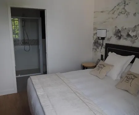 College Des Doctrinaires, Hotel, Et