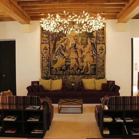 Hotel College Des Doctrinaires
