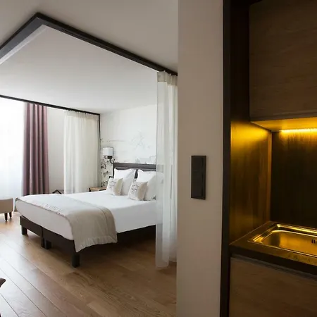 College Des Doctrinaires, Hotel, Et 4* ليكتور