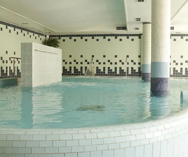 College Des Doctrinaires, Hotel, Et