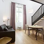 Hotel College Des Doctrinaires, Hotel, Et