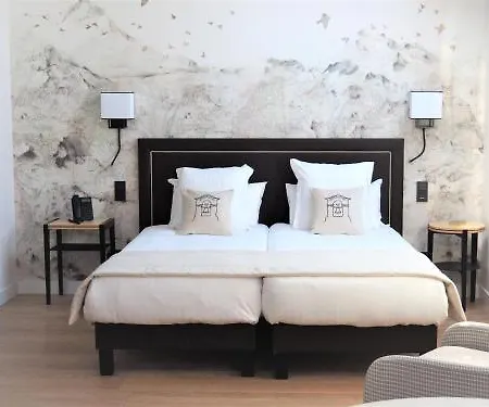 College Des Doctrinaires, Hotel, Et