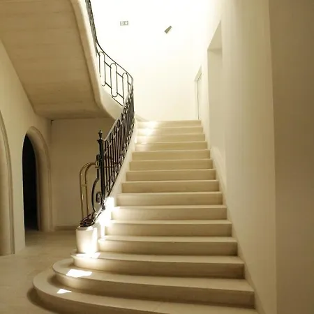 College Des Doctrinaires, Hotel, Et 4* ليكتور