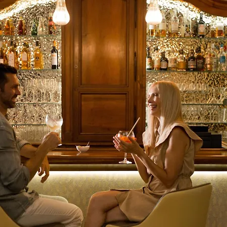 College Des Doctrinaires, Hotel, Et Otel 4*