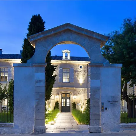 ホテル Hotel College Des Doctrinaires, BW Premier Collection 4*