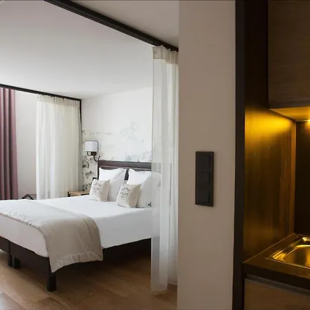 Hotel College Des Doctrinaires, BW Premier Collection ホテル レクトゥール