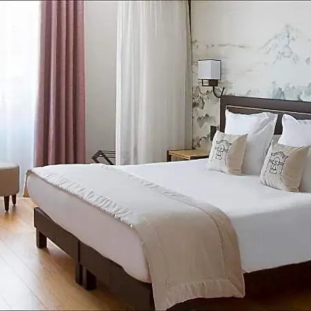 College Des Doctrinaires, Bw Premier Collection Hotel