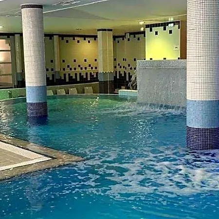 College Des Doctrinaires, Bw Premier Collection Hotel 4*