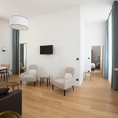 Hotel College Des Doctrinaires, BW Premier Collection ホテル レクトゥール