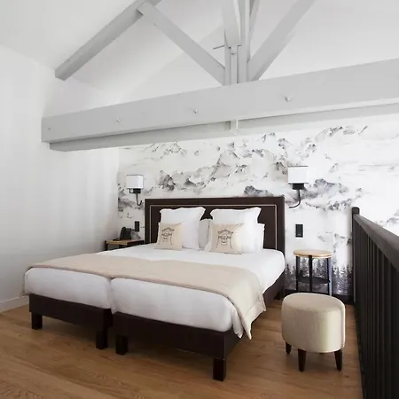 College Des Doctrinaires, Hotel, Et Lectoure