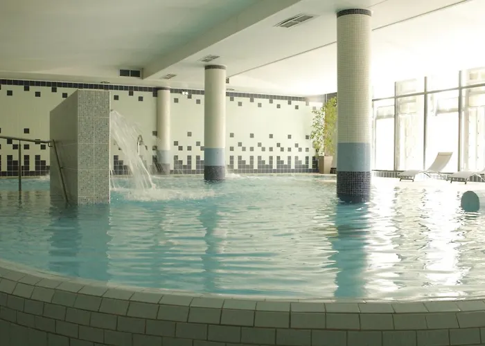 College Des Doctrinaires, Hotel, Et Отель