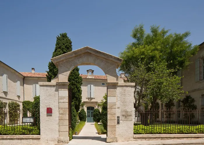 College Des Doctrinaires, Hotel, Et 4* Лектур